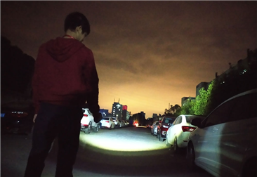 B158B户外拍摄